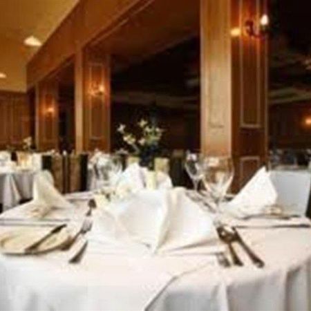 Connemara Gateway Hotel 乌克特拉德 餐厅 照片